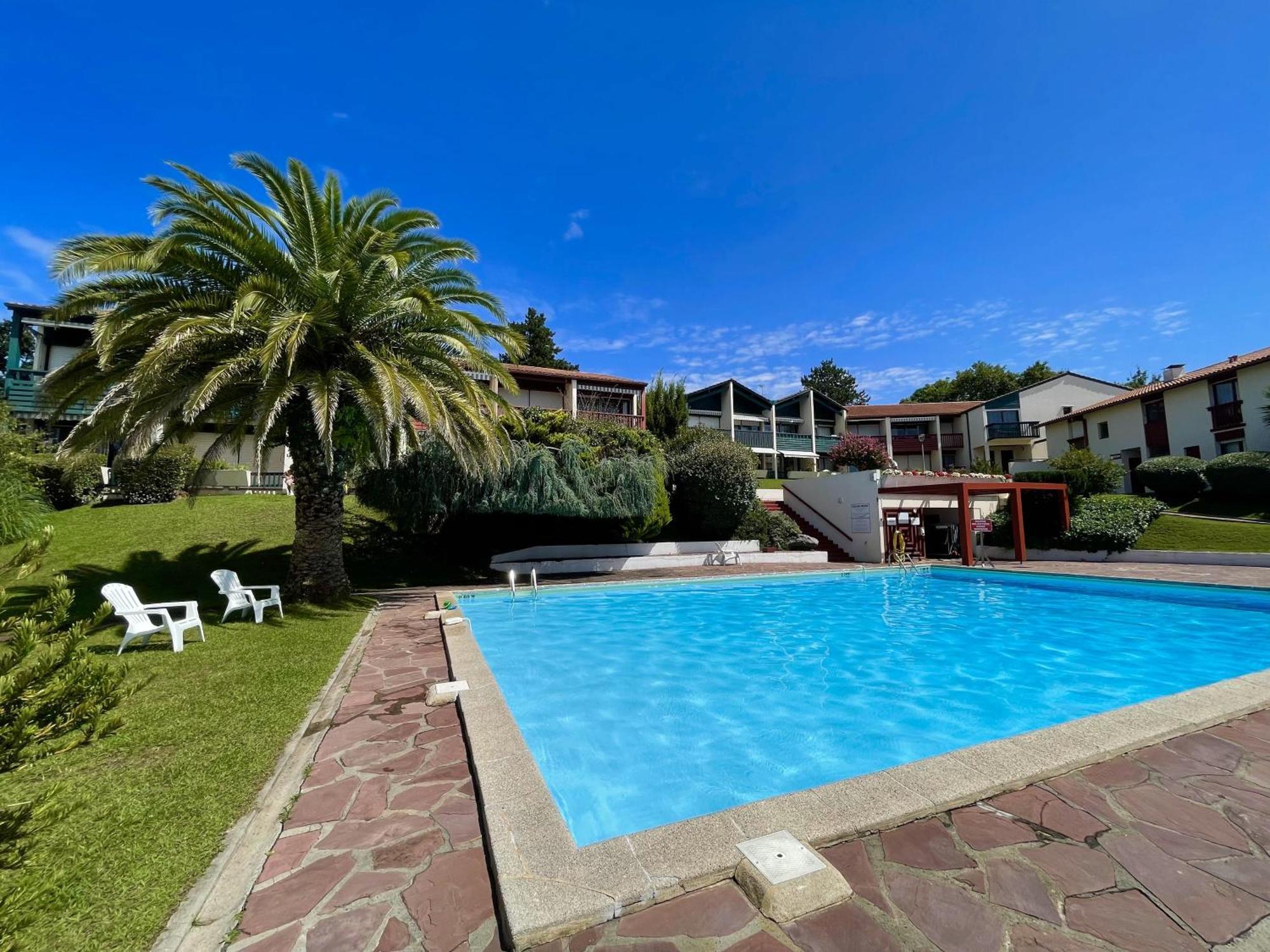 Appartamento Caporizon-Baillenia-T1 Vue Montagne - Piscine St Jean De Luz Saint-Jean-de-Luz Esterno foto